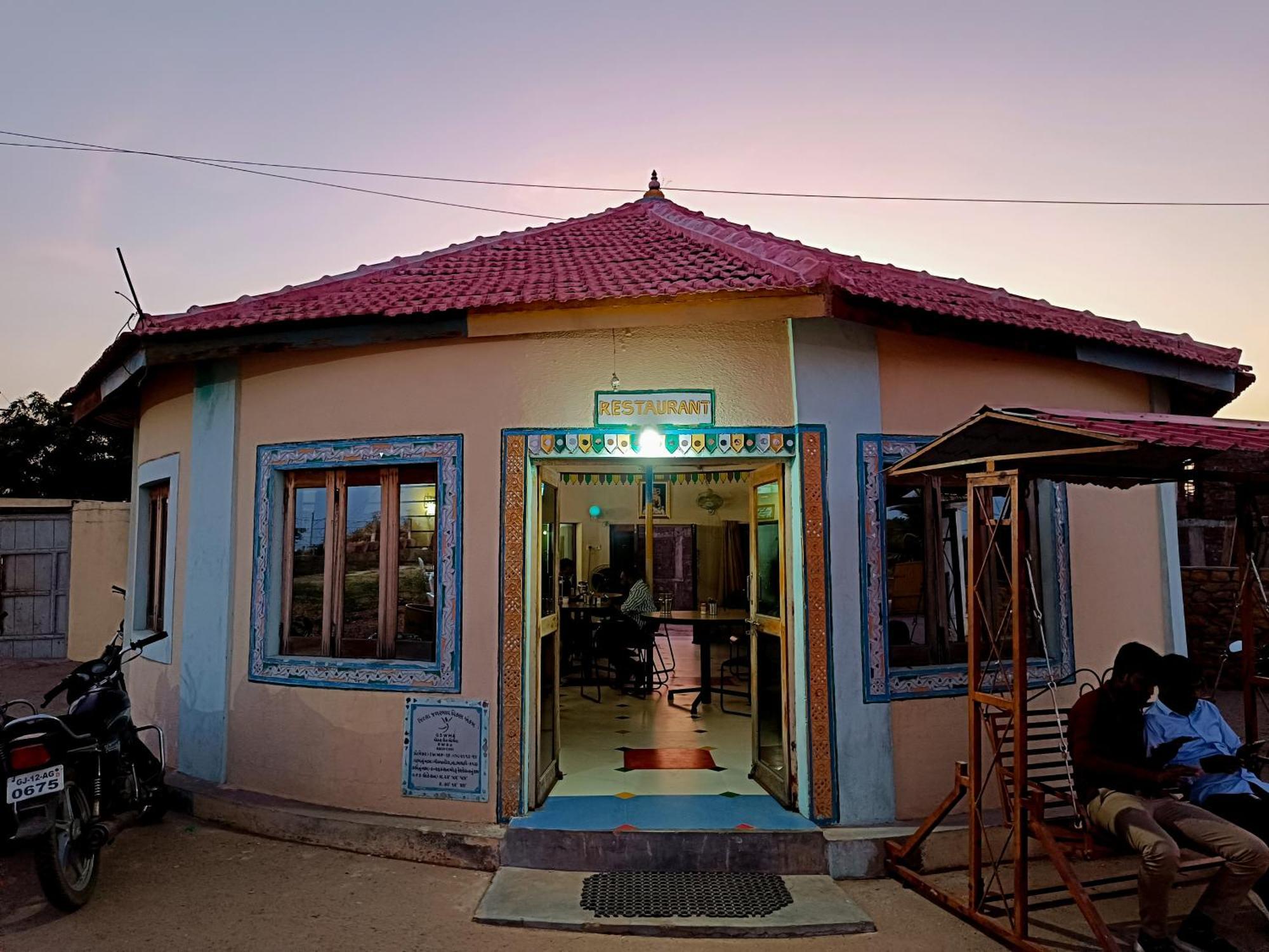 Dholavira Tourism Resort Exteriör bild